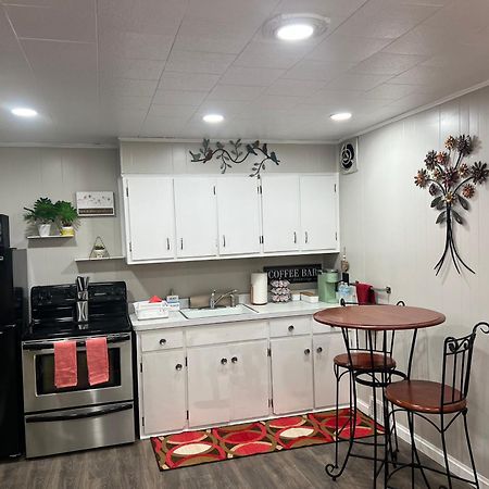 Cozy Buffalo Home-Sleeps 4 Lackawanna Eksteriør bilde